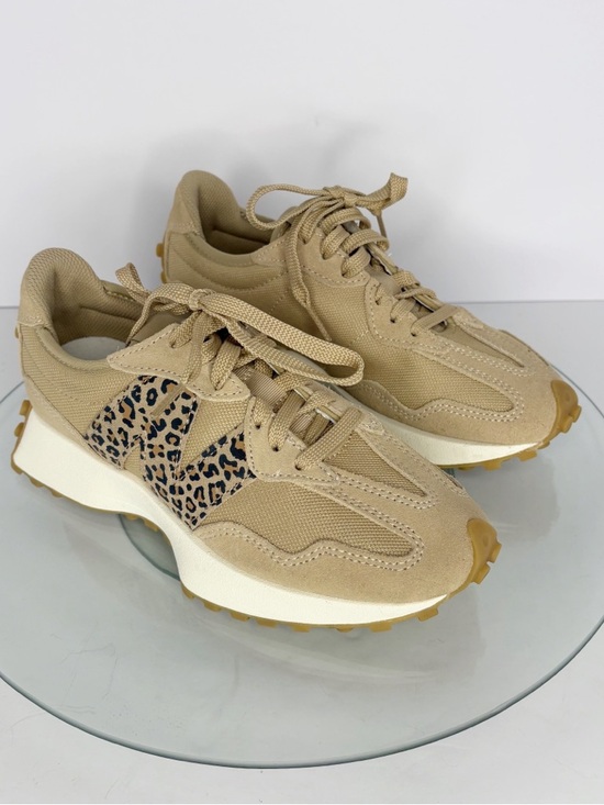 New Balance Shoes - New Balance 327 Sneakers Women’s Size 6 Beige Leopard Print Retro Running